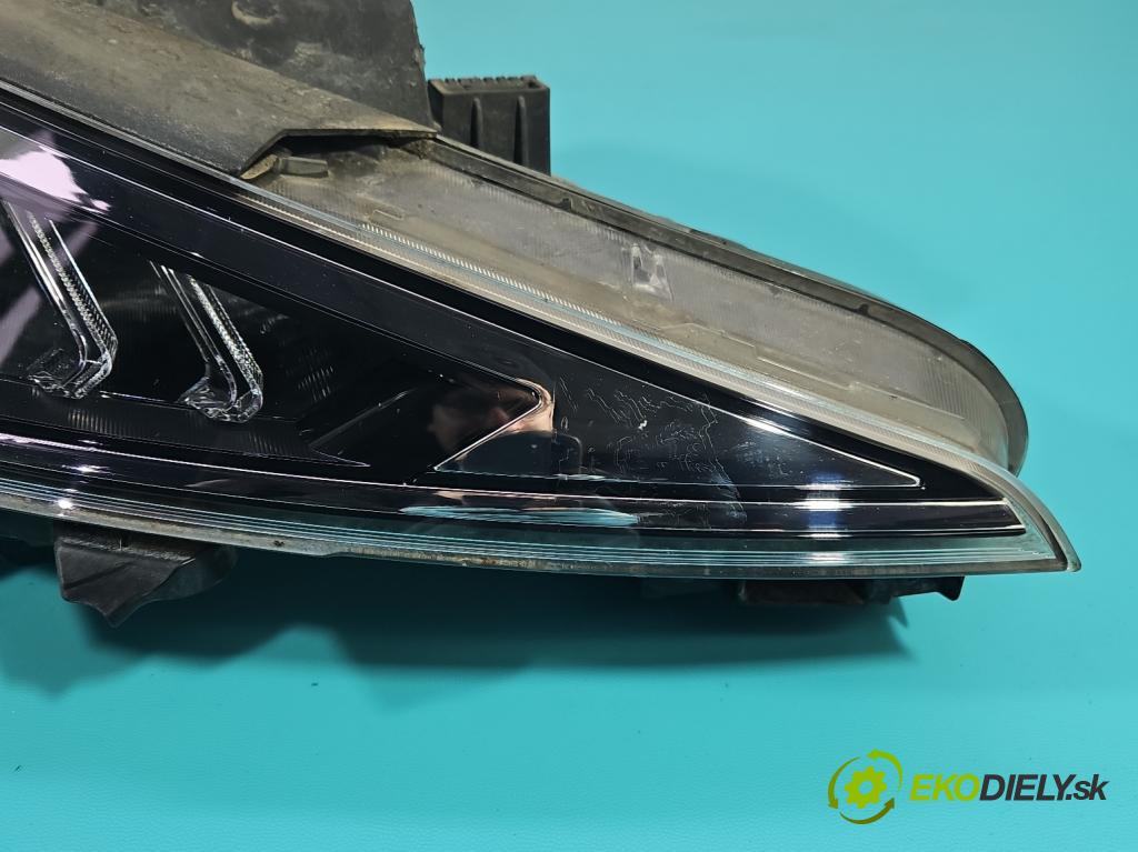 Hyundai Elantra VI 2015-2020 1.6 16V 128 HP manual 93,8 kW 1591 cm3 4- Reflektor: pravý 92102-F2 (Svetlo predné pravé)