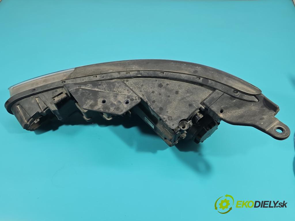 Hyundai Elantra VI 2015-2020 1.6 16V 128 HP manual 93,8 kW 1591 cm3 4- Reflektor: pravý 92102-F2 (Svetlo predné pravé)