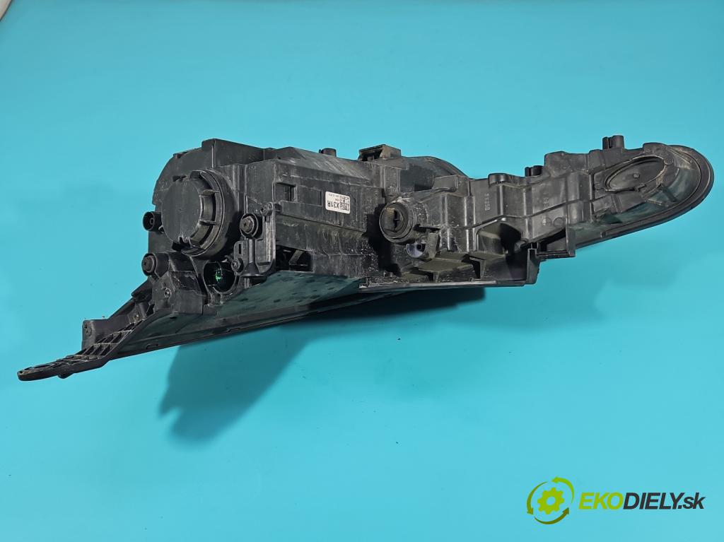 Hyundai Elantra VI 2015-2020 1.6 16V 128 HP manual 93,8 kW 1591 cm3 4- Reflektor: pravý 92102-F2 (Svetlo predné pravé)