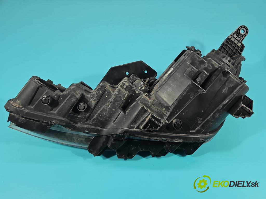 Hyundai Elantra VI 2015-2020 1.6 16V 128 HP manual 93,8 kW 1591 cm3 4- Reflektor: pravý 92102-F2 (Svetlo predné pravé)