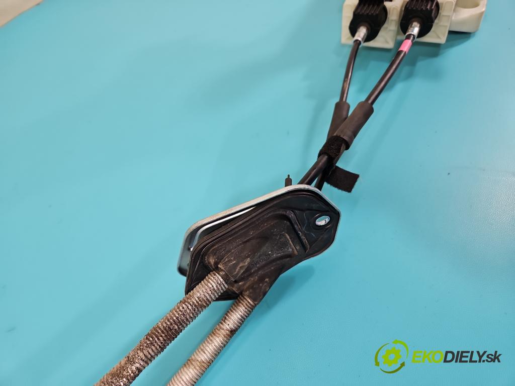 Hyundai Elantra VI 2015-2020 1.6 16V 128 HP manual 93,8 kW 1591 cm3 4- Páka: Změny: stupeň,rýchlosť 43700-F2120 (Rýchlostná páka (kulisa))