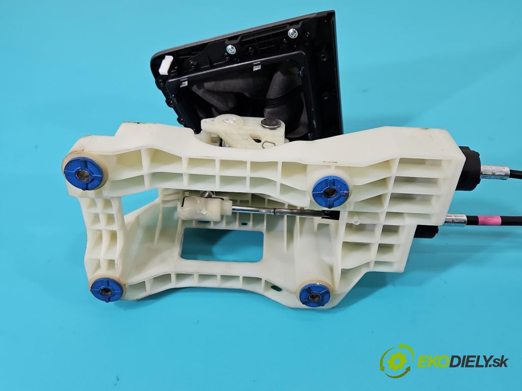 Hyundai Elantra VI 2015-2020 1.6 16V 128 HP manual 93,8 kW 1591 cm3 4- Páka: Změny: stupeň,rýchlosť 43700-F2120 (Rýchlostná páka (kulisa))