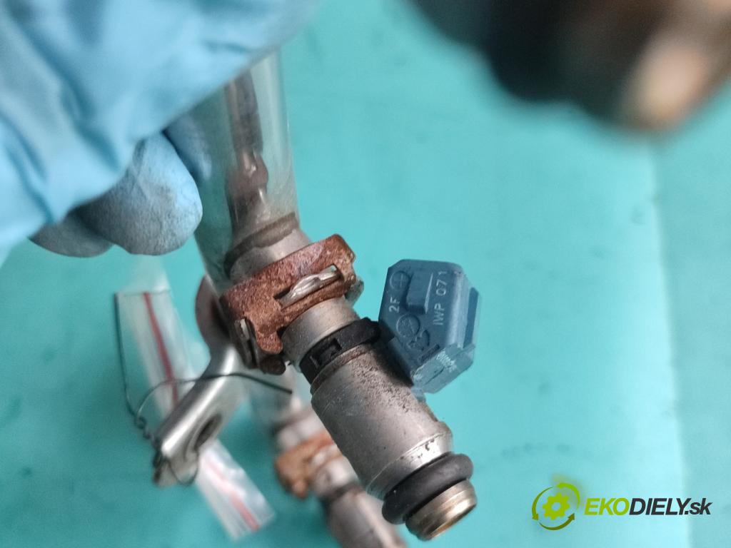 Mercedes A W168 1997-2004 1.9 125 HP manual 92 kW 1898 cm3 5- vstrek IWP071 (Vstrekovač paliva)