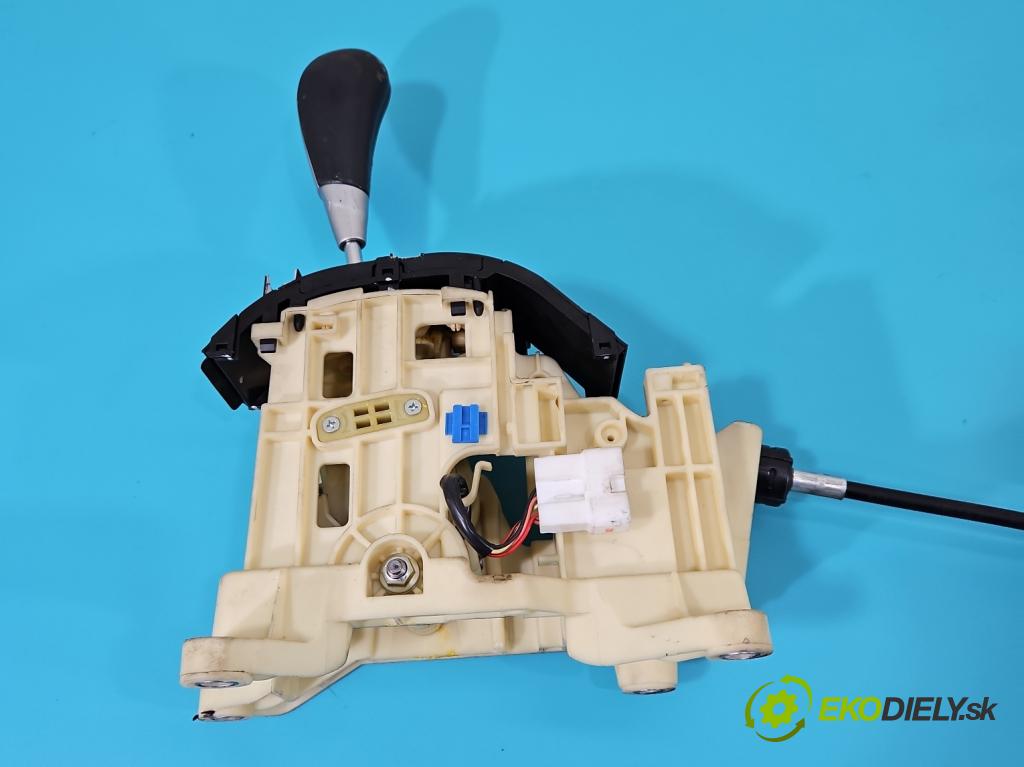 Hyundai Santa Fe II 2006-2012 2.2 CRDI 150 HP automatic 110 kW 2188 cm3 5- Páka: Změny: stupeň,rýchlosť 46700-2B220 (Rýchlostná páka (kulisa))