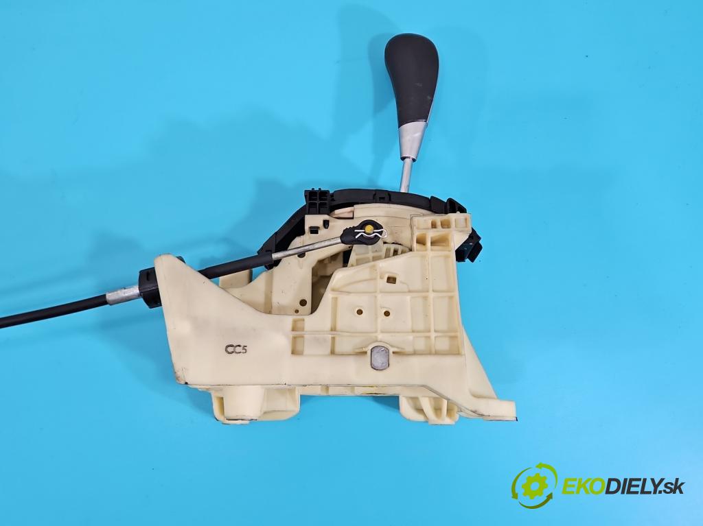 Hyundai Santa Fe II 2006-2012 2.2 CRDI 150 HP automatic 110 kW 2188 cm3 5- Páka: Změny: stupeň,rýchlosť 46700-2B220 (Rýchlostná páka (kulisa))