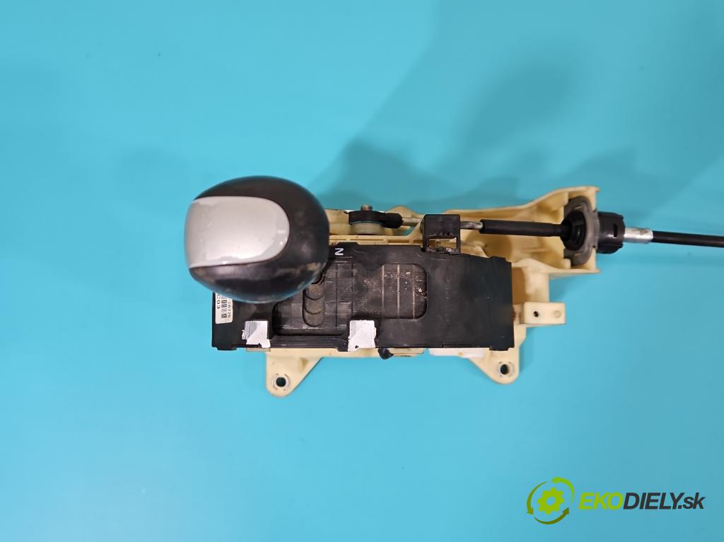 Hyundai Santa Fe II 2006-2012 2.2 CRDI 150 HP automatic 110 kW 2188 cm3 5- Páka: Změny: stupeň,rýchlosť 46700-2B220 (Rýchlostná páka (kulisa))