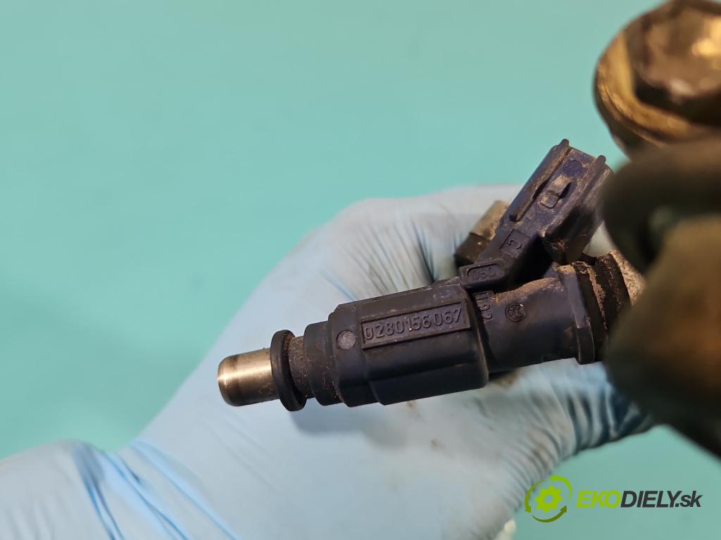 Toyota Yaris I 1999-2005 1.0 vvti 68 hp manual 50 kW 998 cm3 5- vstřikovač 0280156067 (Vstřikovače)