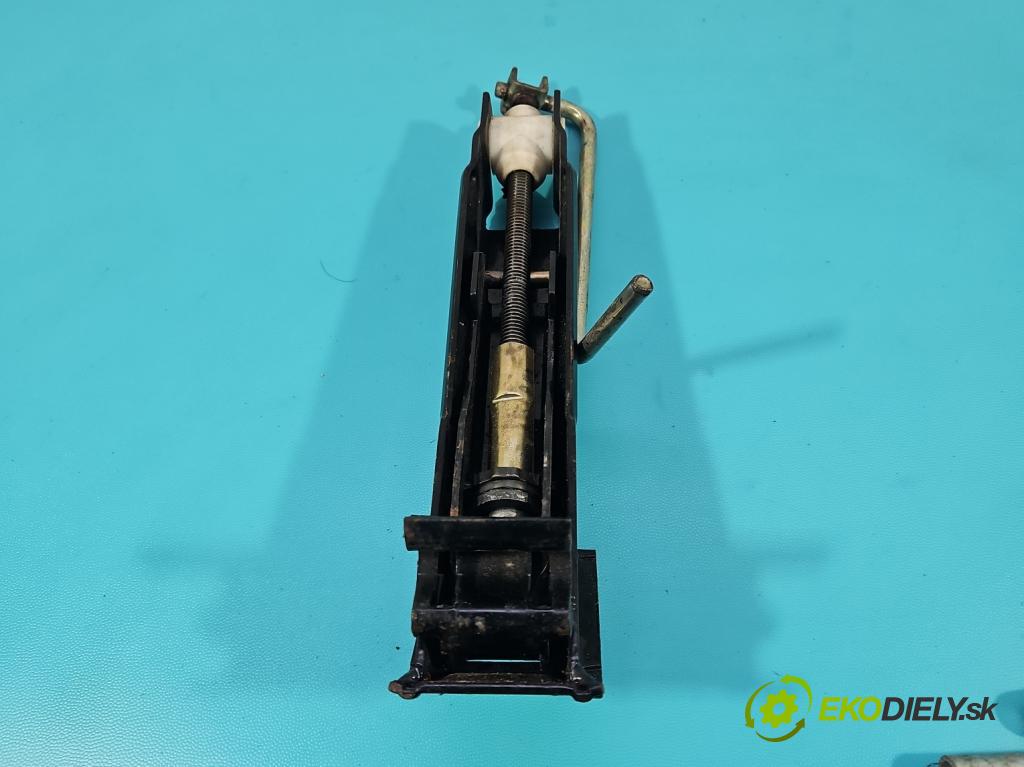 Fiat Idea 1.4 16V 843A1000 95 hp manual 70 kW 1368 cm3 5- mechanismus stahování automobilový