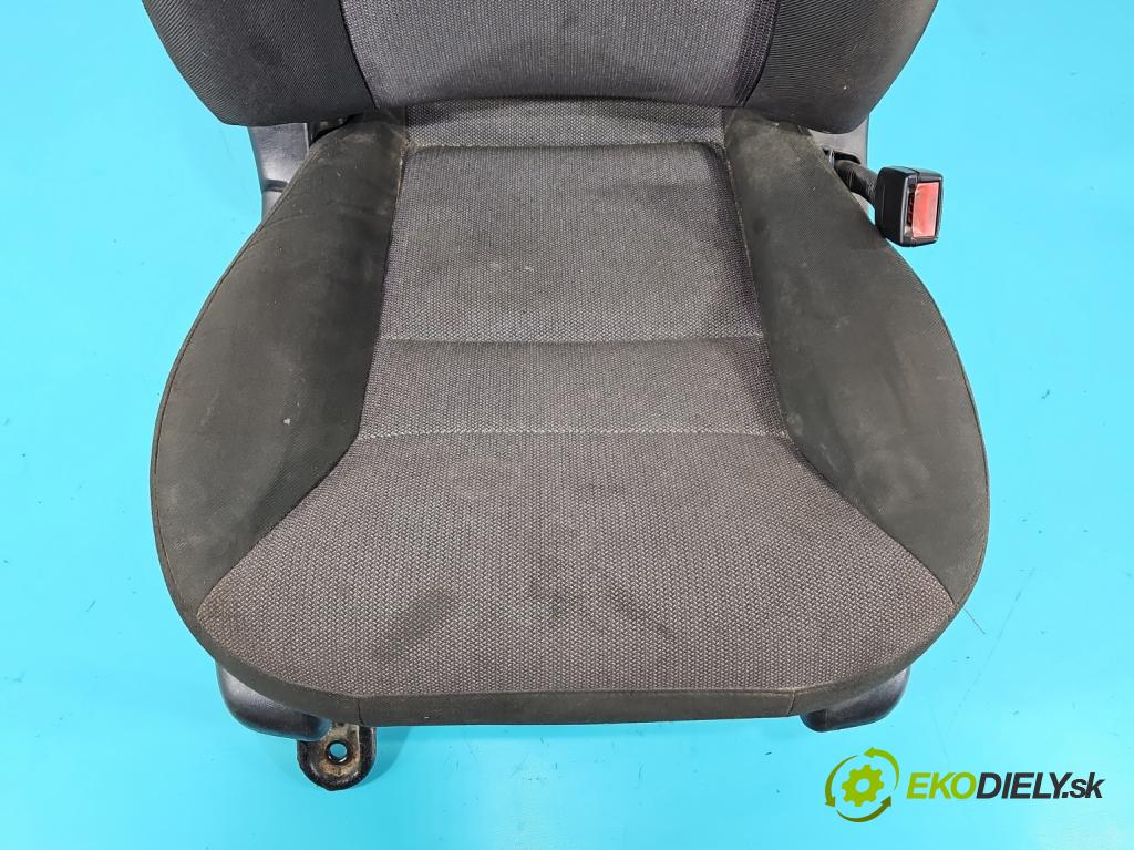 Ford Maverick II 2001-2007 2.0 16V 124hp manual 91 kW 1989 cm3 5- Sedačka pravý  (Sedačka, sedadlo)