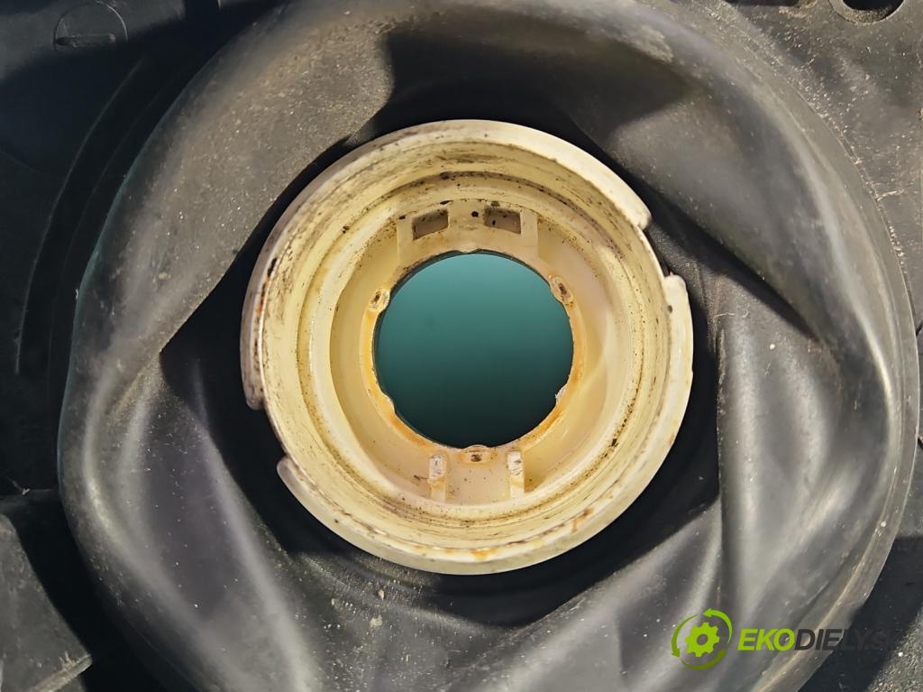 Bmw 3 E46 1998-2007 2.0d (M47): 136 HP manual 100 kW 1951 cm3 4- Reflektor: pravý 8361948 (Svetlo predné pravé)