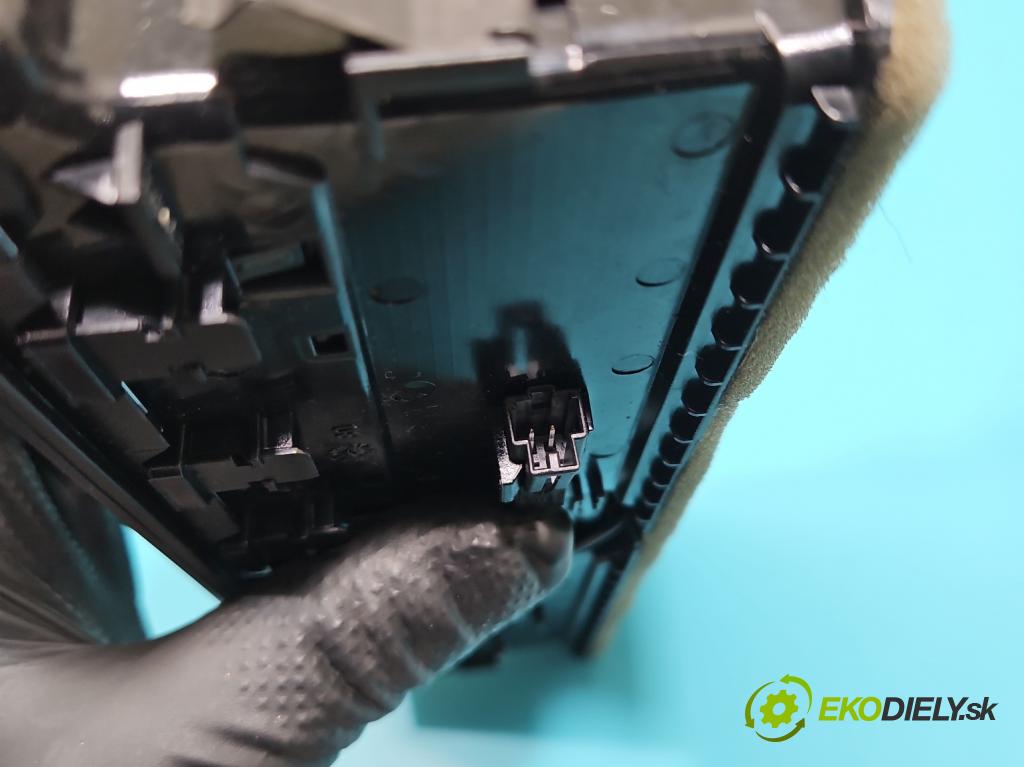 Audi A4 B8 2007-2015 2.0 TFSI 211KM automatic 155 kW 1984 cm3 5- Mřížka: topení medián: 06485-005 (Mřížky topení)