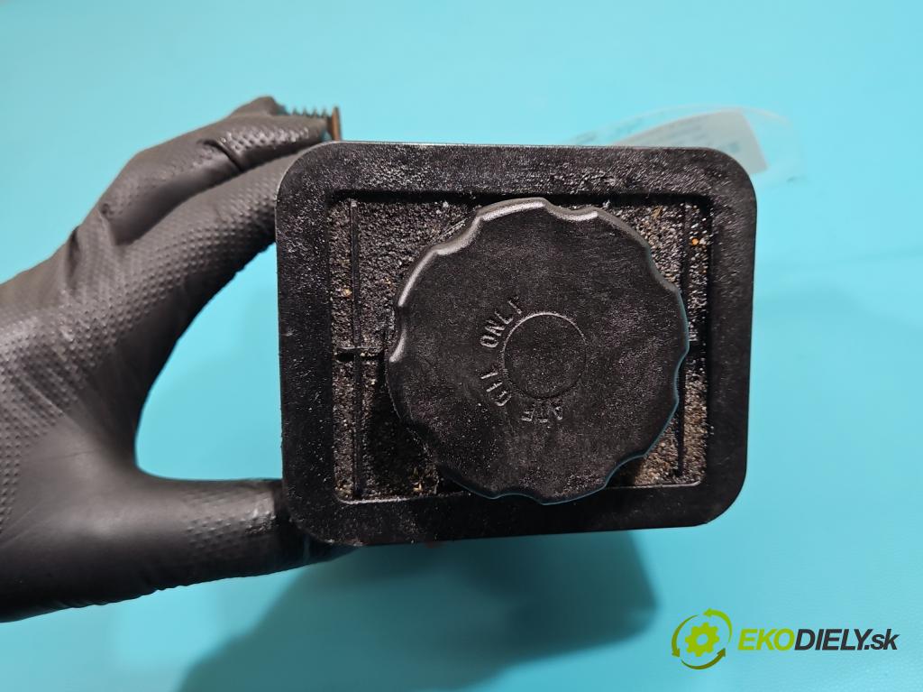 Bmw 3 E46 1998-2007 2.0d (M47): 136 HP manual 100 kW 1951 cm3 4- čerpadlo posilovač  (Servočerpadlo, pumpa riadenia)