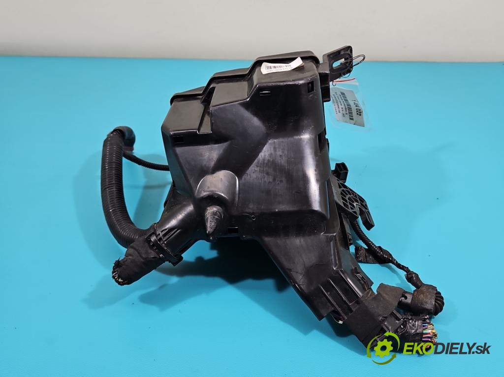 Ford Transit Courier  2014-2023 1.5 tdci 100 hp manual 73,8 kW 1499 cm3 5- skříňka pojistková  (Pojistkové skříňky)