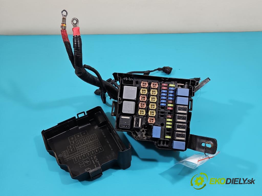 Ford Transit Courier  2014-2023 1.5 tdci 100 hp manual 73,8 kW 1499 cm3 5- skříňka pojistková  (Pojistkové skříňky)