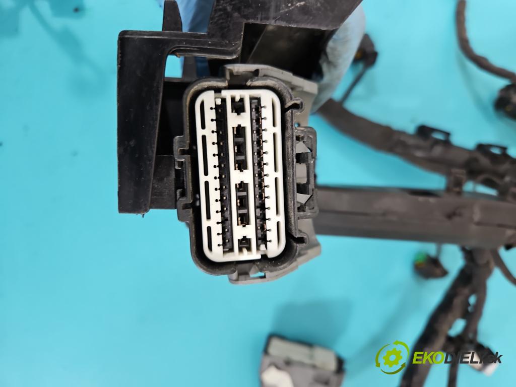 Ford Transit Courier  2014-2023 1.5 tdci 100 HP manual 73.8 kW 1499 cm3 5- Zväzok: motora MT76-12A522-LFC