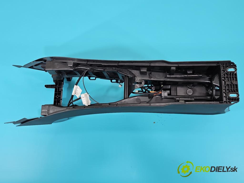 Mercedes B W246  2011-2018 1.8 CDI 109 HP automatic 80 kW 1796 cm3 5- operadlo A2465402706 (Lakťové opierky)