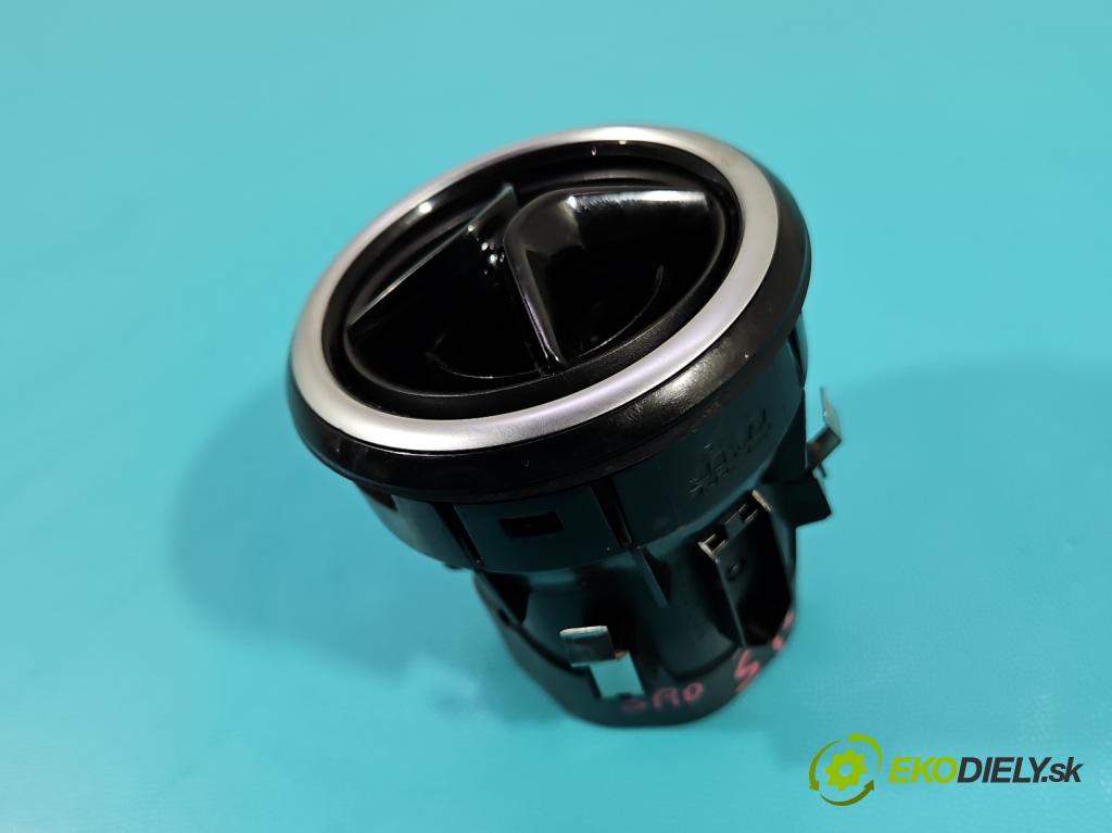 Mercedes B W246  2011-2018 1.8 CDI 109 HP automatic 80 kW 1796 cm3 5- Mřížka: kúrenia stredová A2468300054 (Mriežka kúrenia (fukár))