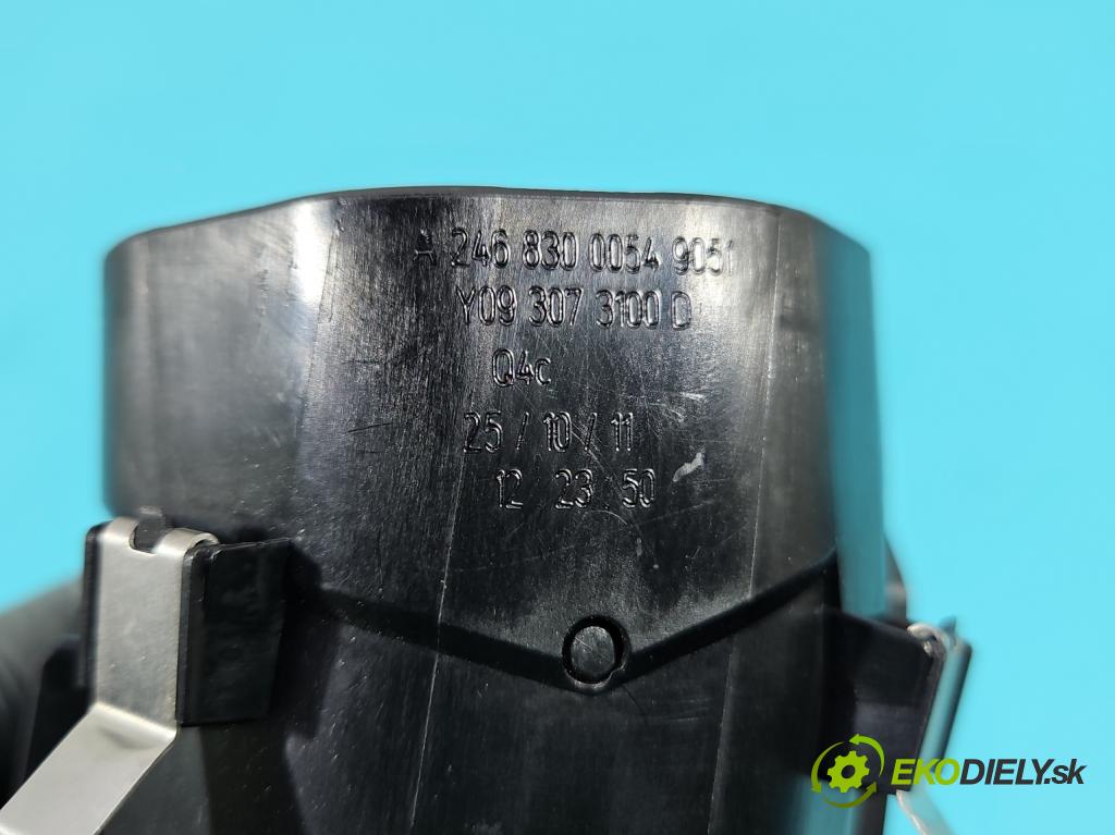 Mercedes B W246  2011-2018 1.8 CDI 109 HP automatic 80 kW 1796 cm3 5- Mřížka: kúrenia stredová A2468300054 (Mriežka kúrenia (fukár))