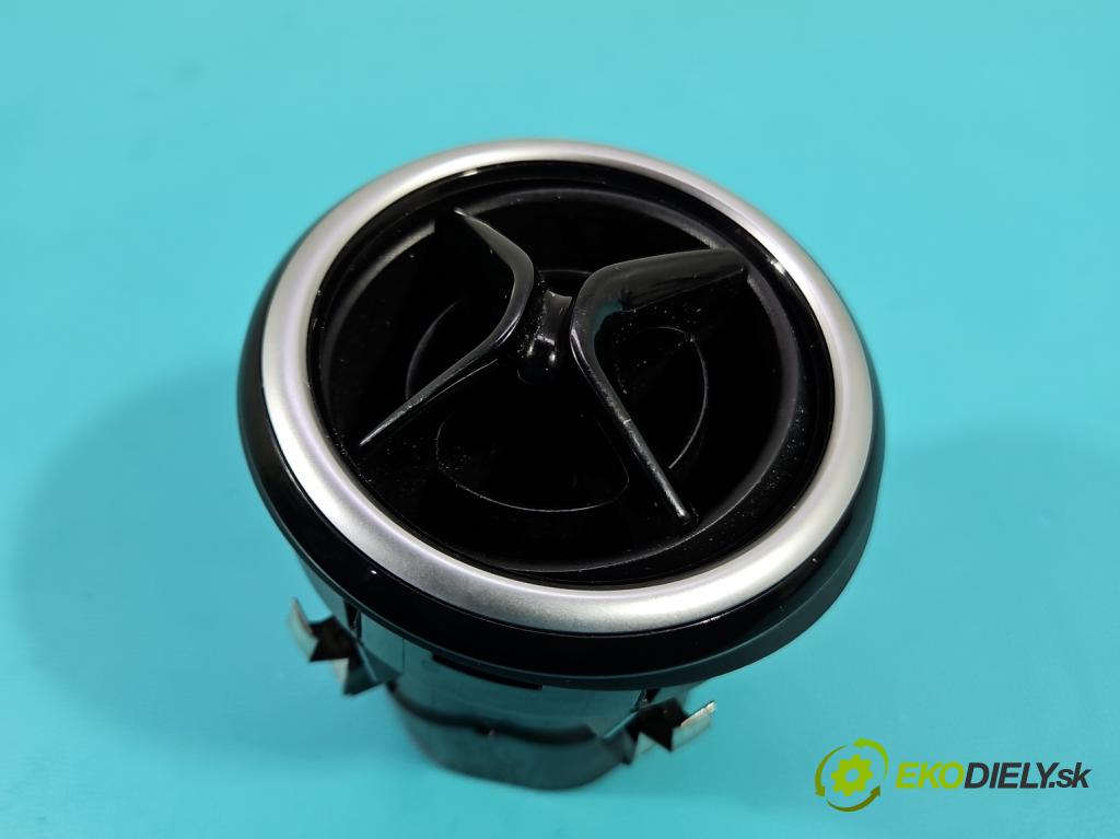 Mercedes B W246  2011-2018 1.8 CDI 109 HP automatic 80 kW 1796 cm3 5- Mřížka: kúrenia stredová A2468300054 (Mriežka kúrenia (fukár))