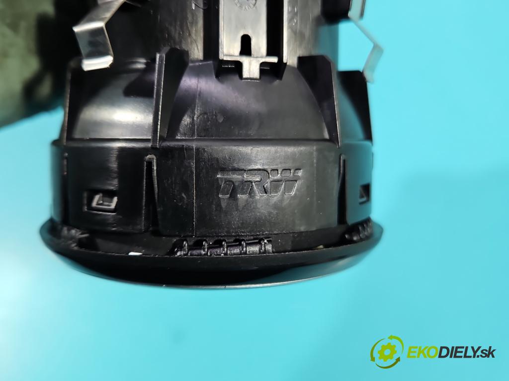 Mercedes B W246  2011-2018 1.8 CDI 109 HP automatic 80 kW 1796 cm3 5- Mřížka: kúrenia stredová A2468300054 (Mriežka kúrenia (fukár))