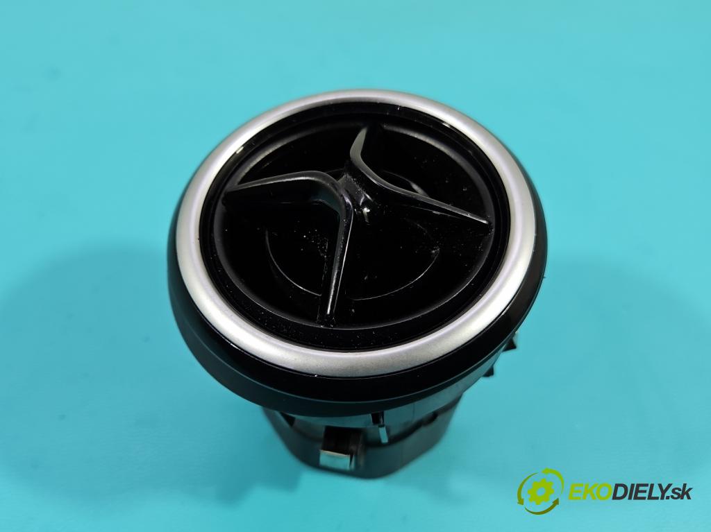 Mercedes B W246  2011-2018 1.8 CDI 109 HP automatic 80 kW 1796 cm3 5- Mřížka: kúrenia stredová A2468300054 (Mriežka kúrenia (fukár))