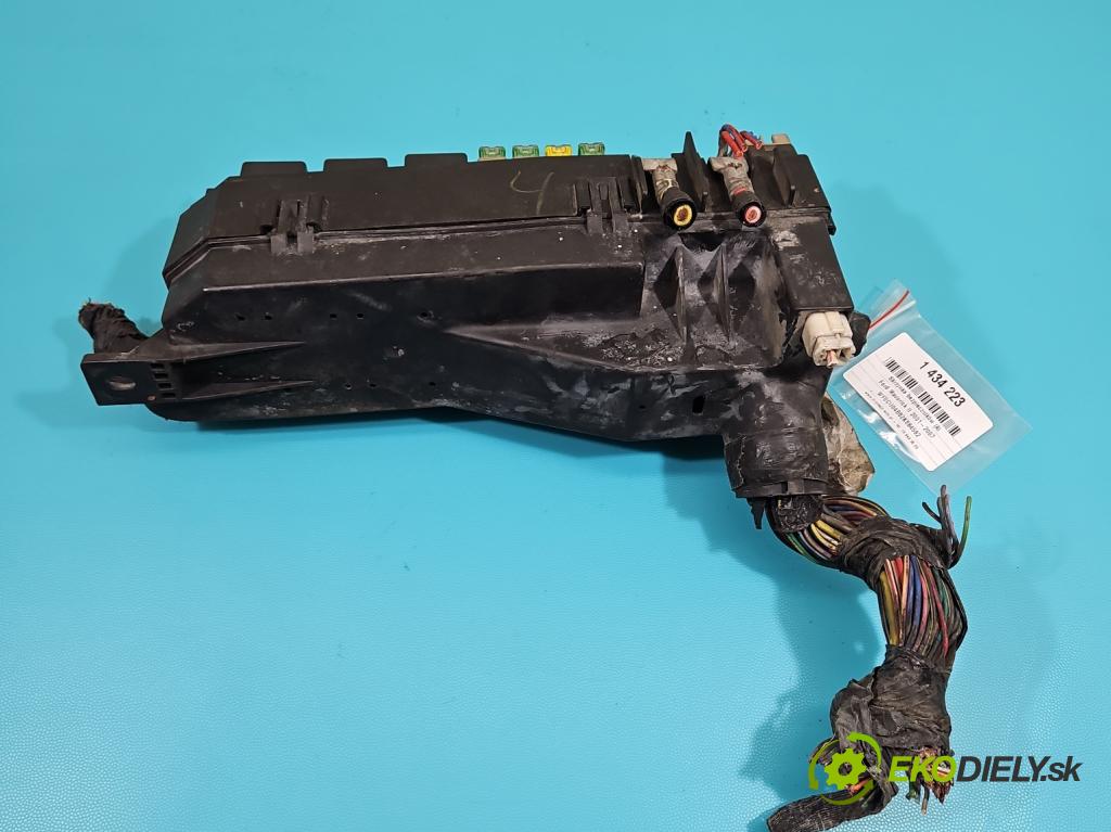 Ford Maverick II 2001-2007 2.0 16V 124 hp manual 91 kW 1989 cm3 5- skříňka pojistková  (Pojistkové skříňky)