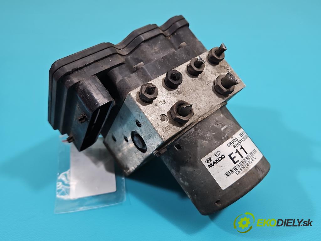 Hyundai Tucson I 2004-2009 2.0 16V 141 HP manual 104 kW 1975 cm3 5- čerpadlo abs 58920-2E510 (Pumpa ABS)