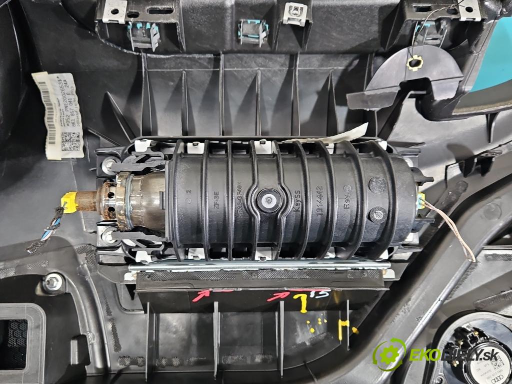 Audi A4 B8 2007-2015 2.0 TFSI 211KM automatic 155 kW 1984 cm3 5- kokpit,pristrojová doska rozdeľovacia