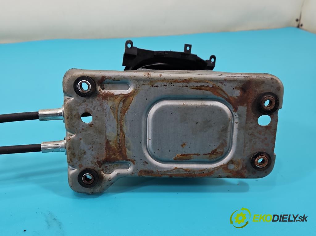 Ford Maverick II 2001-2007 2.0 16V 124hp manual 91 kW 1989 cm3 5- Páka: Změny: stupeň,rýchlosť  (Rýchlostná páka (kulisa))