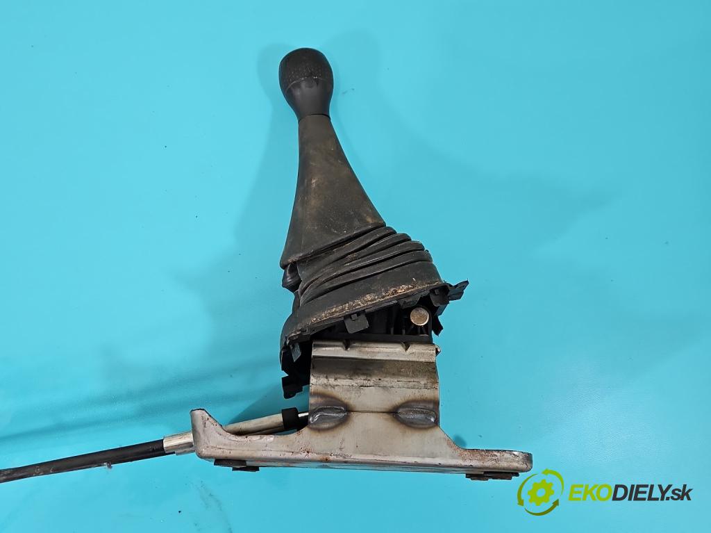 Ford Maverick II 2001-2007 2.0 16V 124hp manual 91 kW 1989 cm3 5- Páka: Změny: stupeň,rýchlosť  (Rýchlostná páka (kulisa))