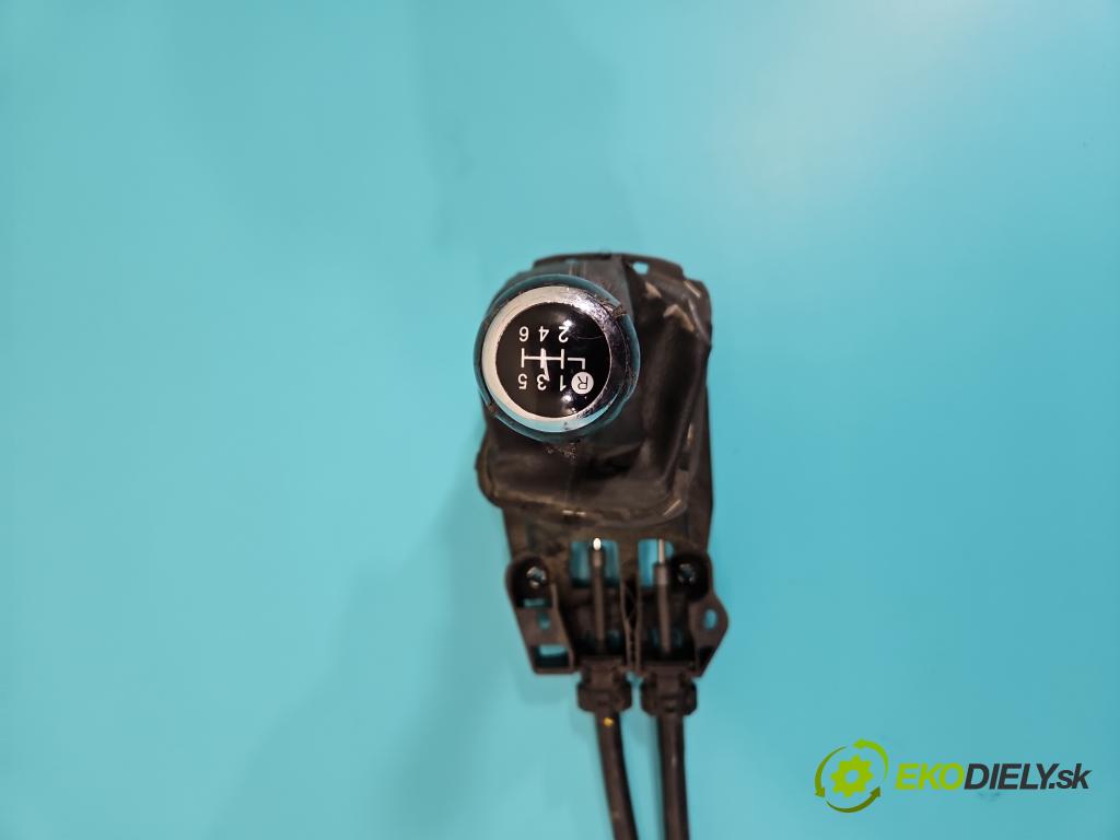 Toyota Avensis II T25 2003-2008 2.2 D-CAT 177 HP manual 130 kW 2231 cm3 5- Páka: Změny: stupeň,rýchlosť 335300509 (Rýchlostná páka (kulisa))