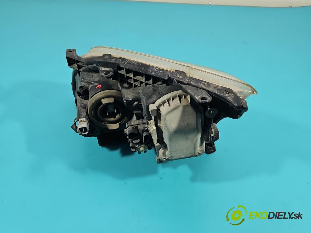 Toyota Avensis II T25 2003-2008 2.2 D-CAT 177 HP manual 130 kW 2231 cm3 5- Reflektor: pravý  (Svetlo predné pravé)