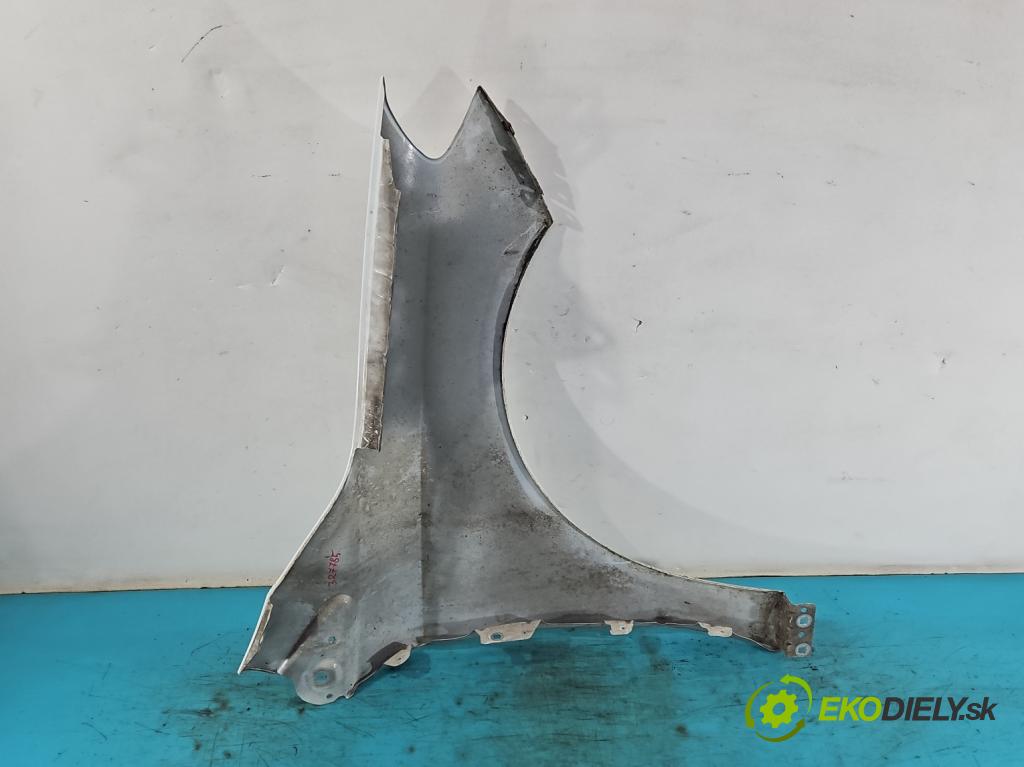 Mercedes B W246  2011-2018 1.8 CDI 109 hp automatic 80 kW 1796 cm3 5- blatnik přední levý  (Predné ľavé)