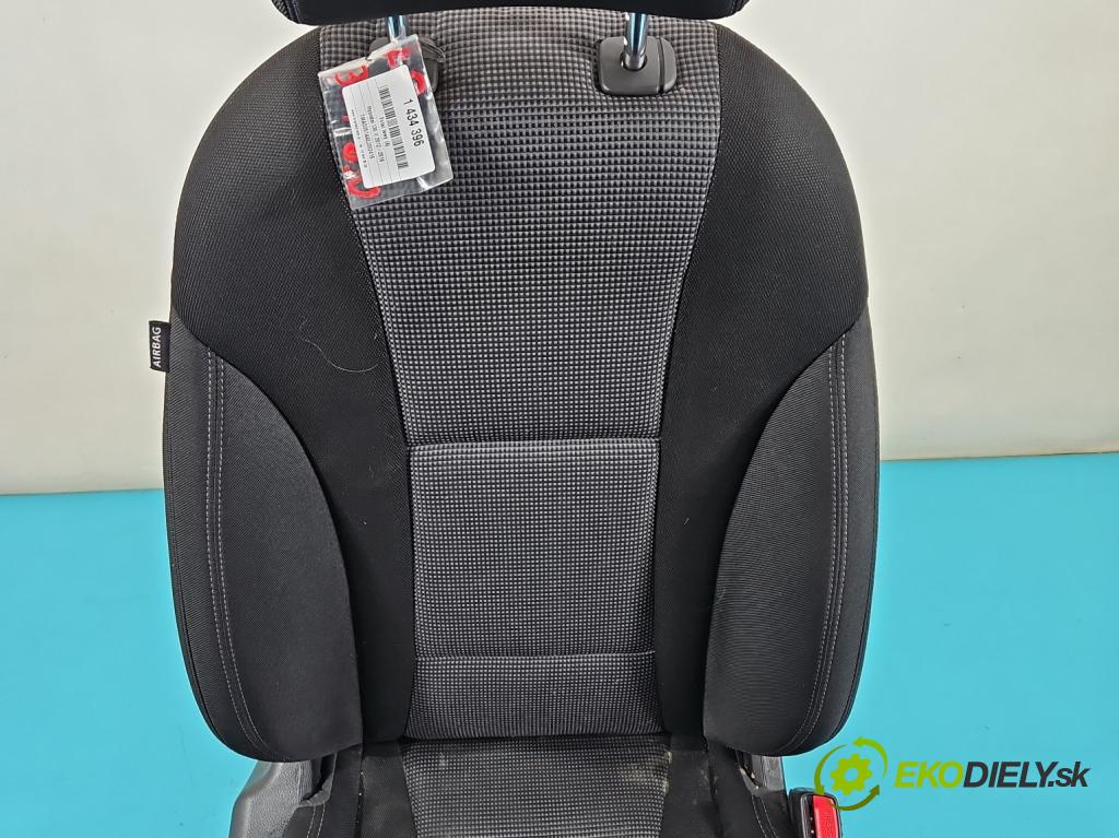 Hyundai I30 II 2012-2016 1.4 16V 100 HP manual 73,2 kW 1396 cm3 5- Sedačka ľavý  (Sedačka, sedadlo)