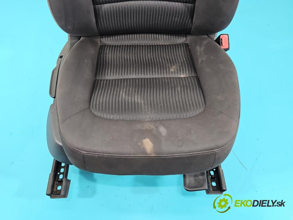 Audi A4 B8 2007-2015 2.0 tdi 143 HP automatic 105 kW 1968 cm3 5- Sedačka ľavý  (Sedačky, sedadlá)
