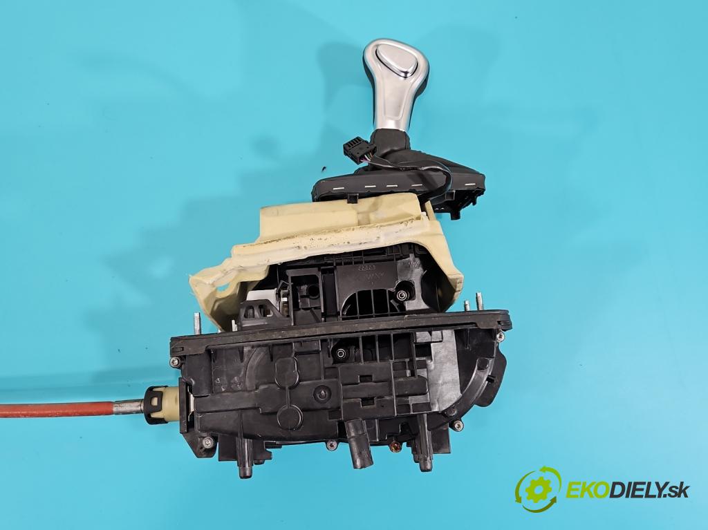 Audi A4 B8 2007-2015 2.0 TFSI 211KM automatic 155 kW 1984 cm3 5- Páka: Změny: stupeň,rýchlosť 8K1713041AB (Rýchlostná páka (kulisa))