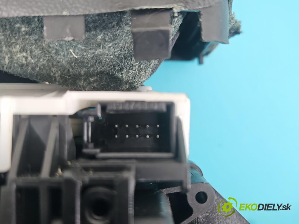 Audi A4 B8 2007-2015 2.0 tdi 143 HP automatic 105 kW 1968 cm3 5- Páka: Změny: stupeň,rýchlosť 8K1713041H (Rýchlostná páka (kulisa))