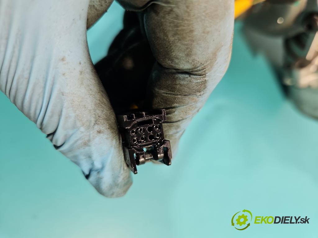 Hyundai I30 II 2012-2016 1.4 16V 100 HP manual 73,2 kW 1396 cm3 5- čerpadlo posilovač 56300A6900 (Servočerpadlo, pumpa riadenia)