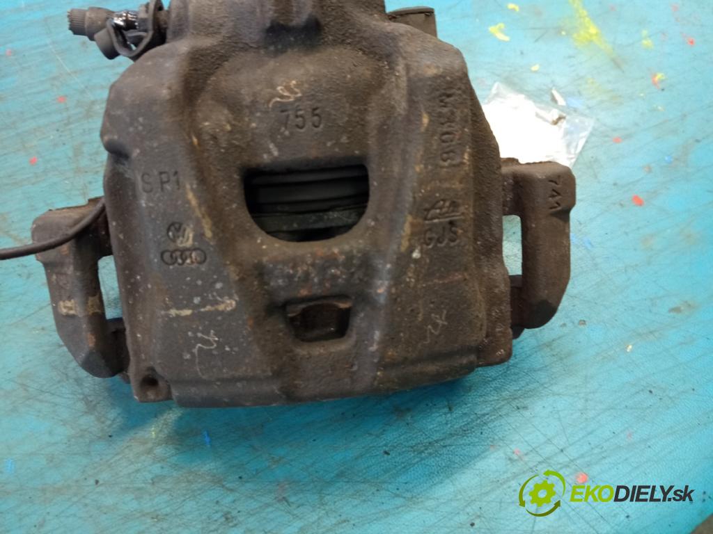 Audi A4 B8 2007-2015 2.0 tdi CAG: 143 HP automatic 105 kW 1968 cm3 5- brzdič predné ľavý  (Kľučka dverí ostatné)