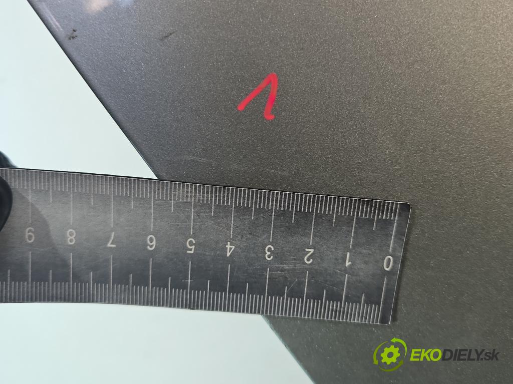 Toyota Corolla Verso I 2001-2004 2.0 D4D 90 HP manual 66 kW 1995 cm3 5- dvere zadné pravé  (Ostatné)