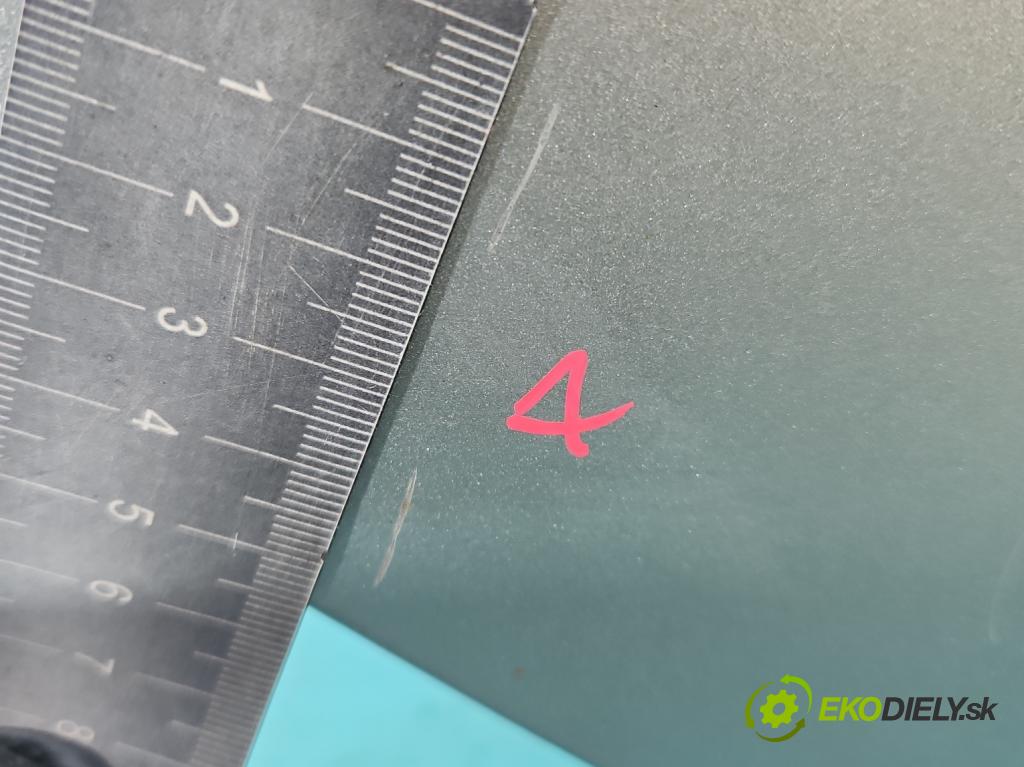 Toyota Corolla Verso I 2001-2004 2.0 D4D 90 HP manual 66 kW 1995 cm3 5- dvere zadné pravé  (Ostatné)