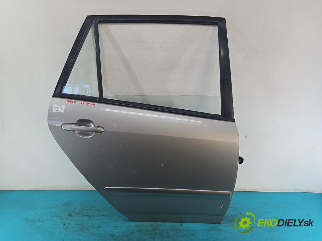 Toyota Corolla Verso I 2001-2004 2.0 D4D 90 HP manual 66 kW 1995 cm3 5- dvere zadné pravé  (Ostatné)