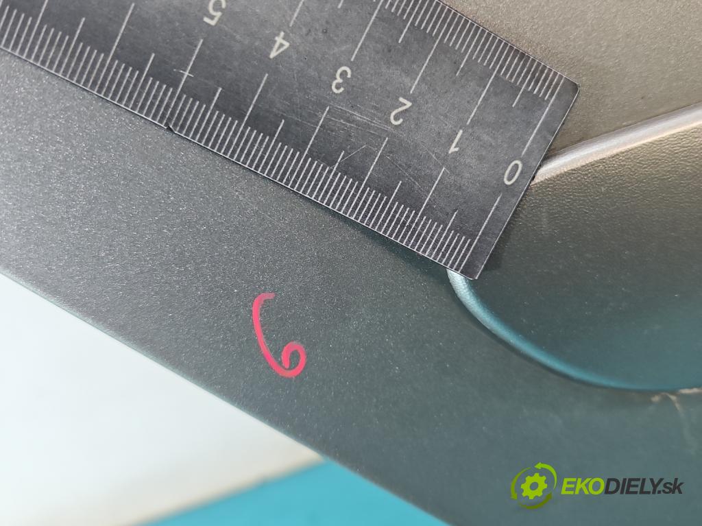 Toyota Corolla Verso I 2001-2004 2.0 D4D 90 HP manual 66 kW 1995 cm3 5- dvere zadné pravé  (Ostatné)