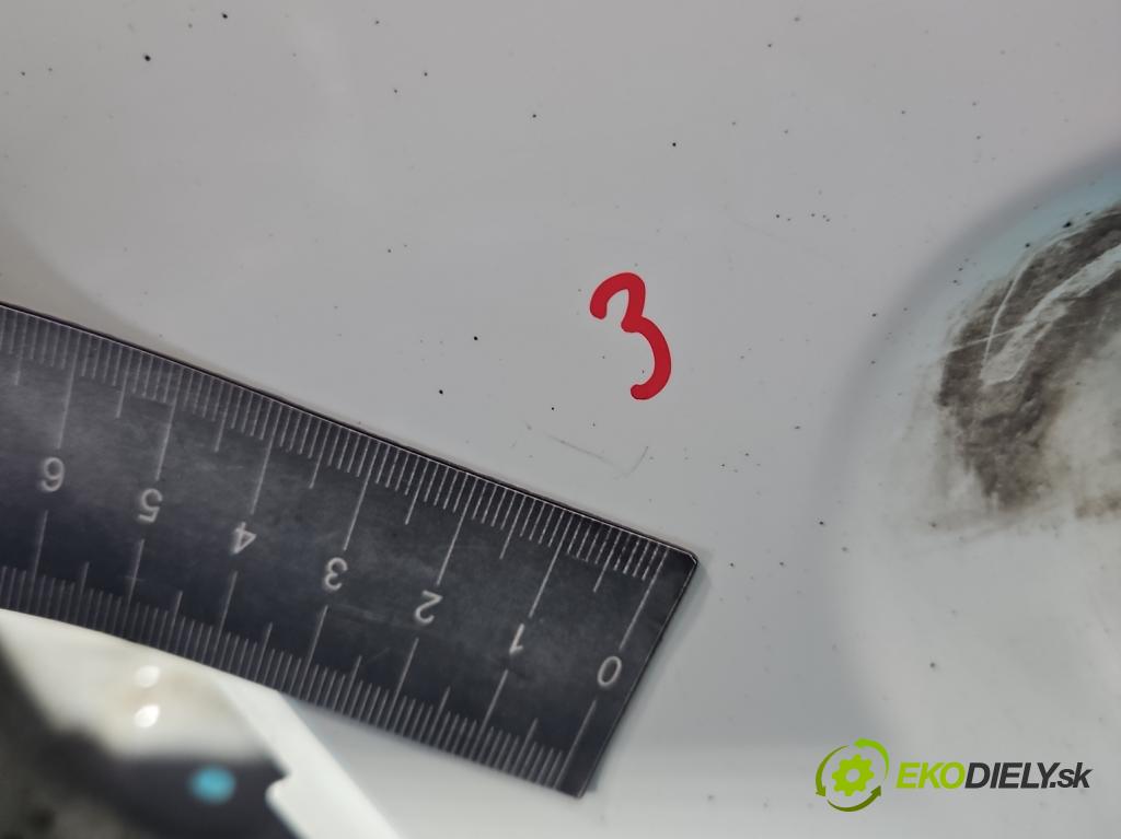 Mercedes B W246  2011-2018 1.8 CDI 109 hp automatic 80 kW 1796 cm3 5- zadní kufrové dveře  (Zadní kapoty)