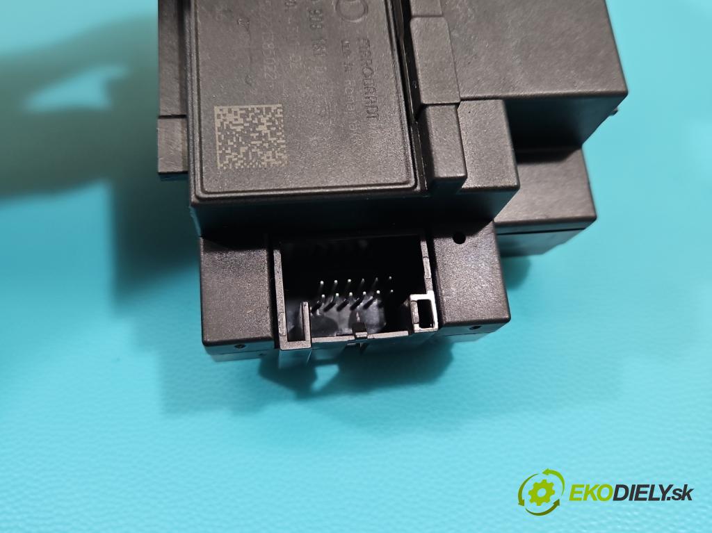 Audi A4 B8 2007-2015 2.0 tdi 143 HP automatic 105 kW 1968 cm3 5- Spínačka 8K0909131D (Spínacia skrinka)