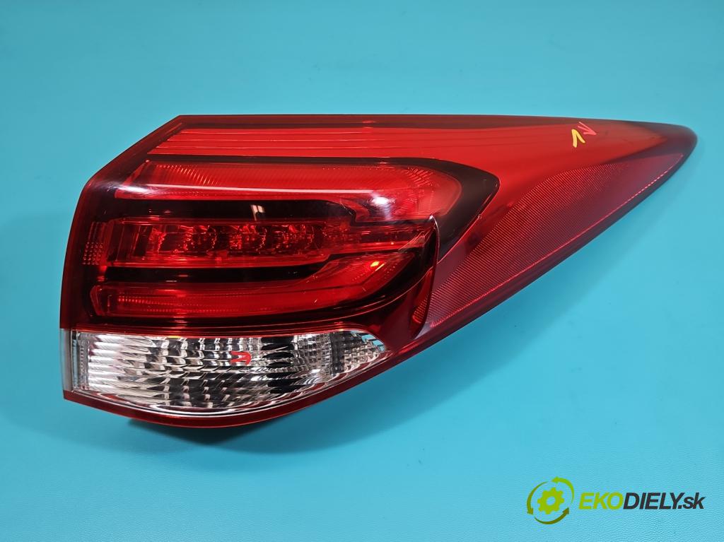 Hyundai I40 1.7 crdi 141 hp manual 104 kW 1685 cm3 5- světlo zadní pravé 92402-3Z5 (Klika dveří ostatní)