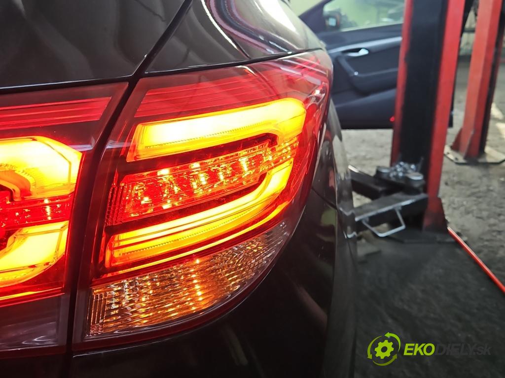 Hyundai I40 1.7 crdi 141 hp manual 104 kW 1685 cm3 5- světlo zadní pravé 92402-3Z5 (Klika dveří ostatní)