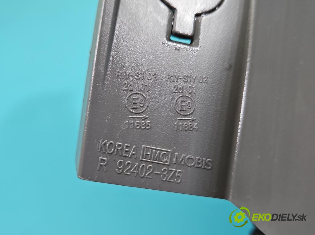 Hyundai I40 1.7 crdi 141 hp manual 104 kW 1685 cm3 5- světlo zadní pravé 92402-3Z5 (Klika dveří ostatní)