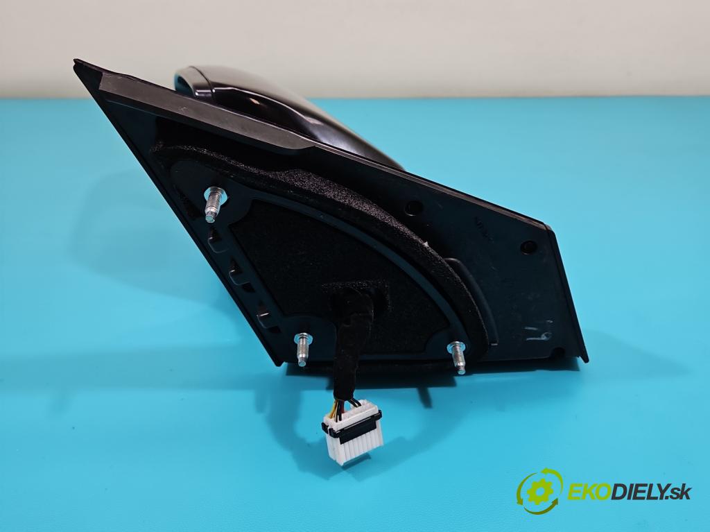 Hyundai I40 1.7 crdi 141 HP manual 104 kW 1685 cm3 5- zrkadlo ľavé  (Kľučka dverí ostatné)