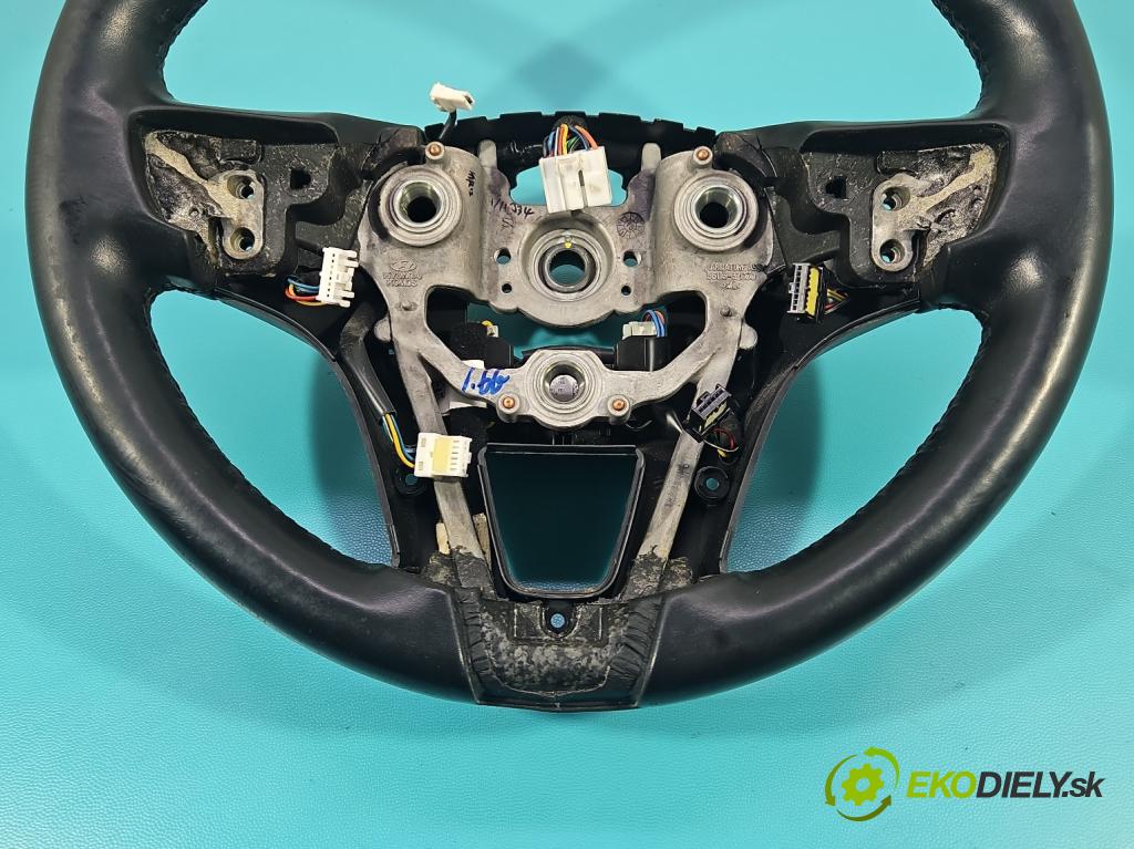 Hyundai I40 1.7 crdi 141 HP manual 104 kW 1685 cm3 5- volant  (Volant)